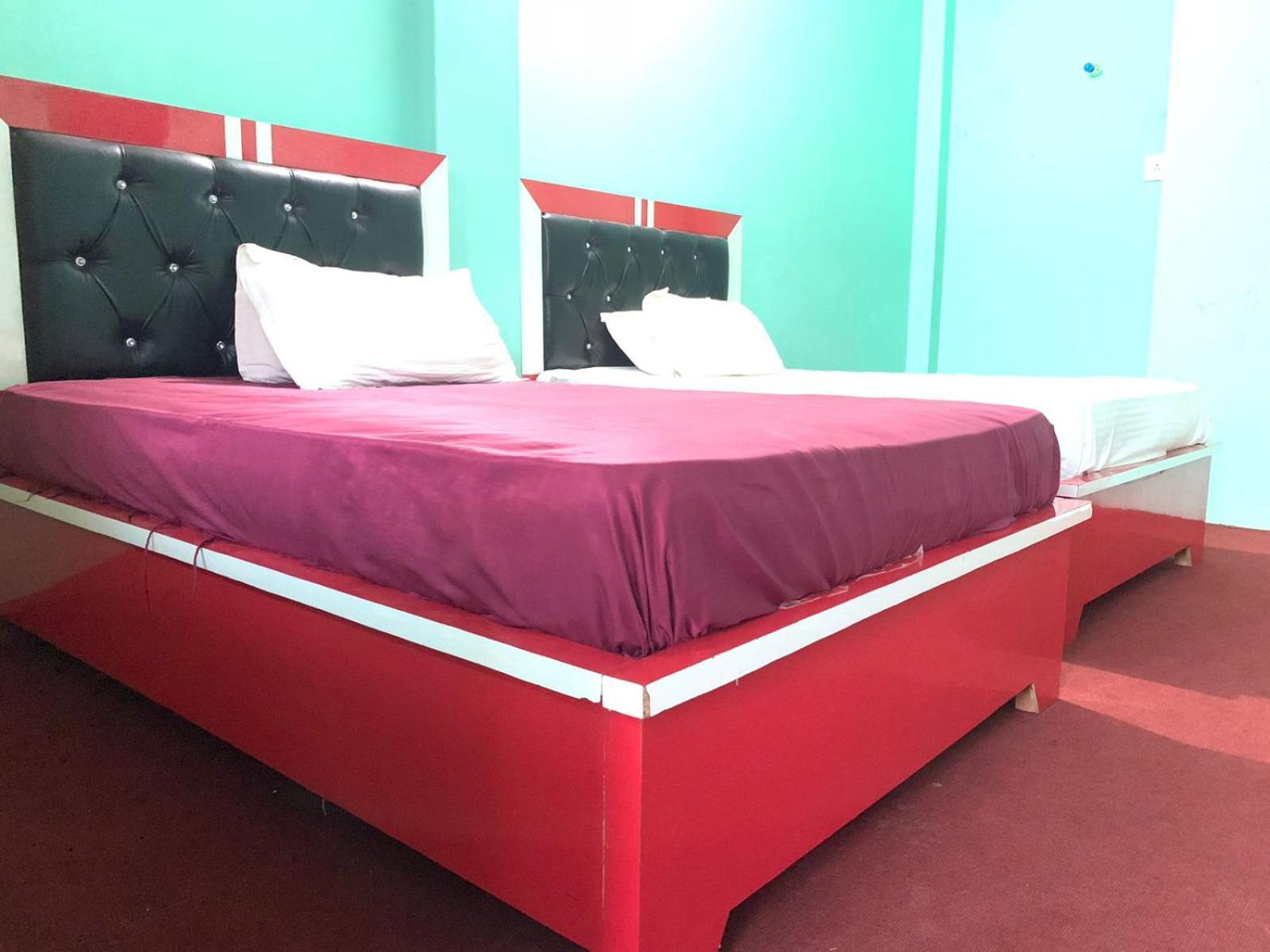 Subha Laxmi Hotel & Lodge Bahāsi Extérieur photo