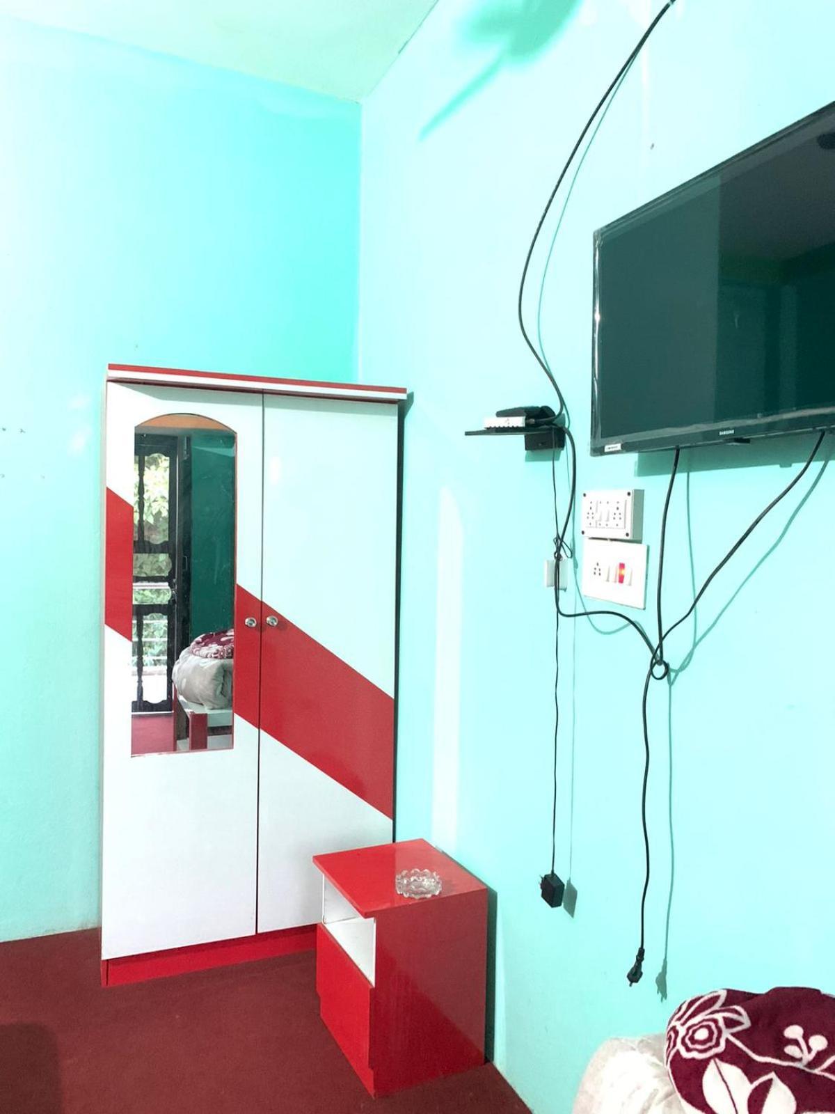 Subha Laxmi Hotel & Lodge Bahāsi Extérieur photo